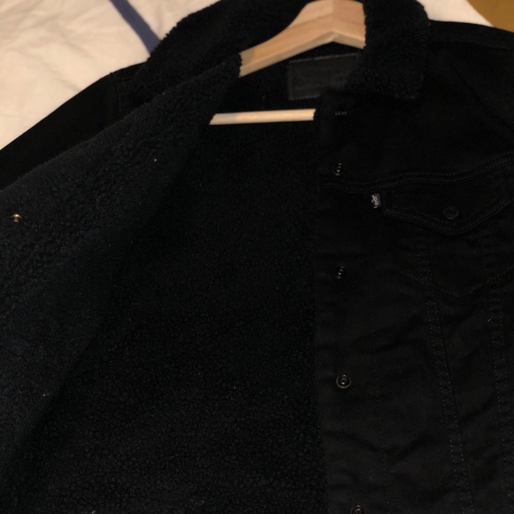 Levi's - Original Sherpa - Trucker Jacket ($108.00 at Levi) - Picture 3 of 11